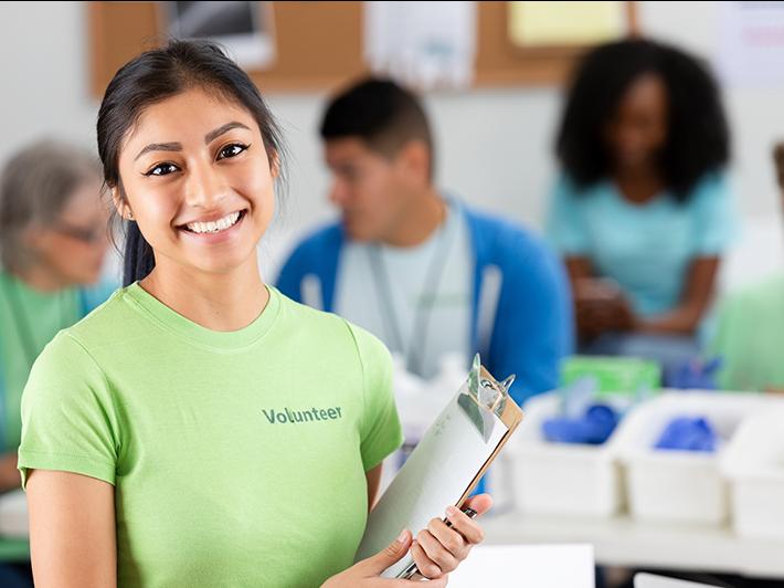 Female student volunteer